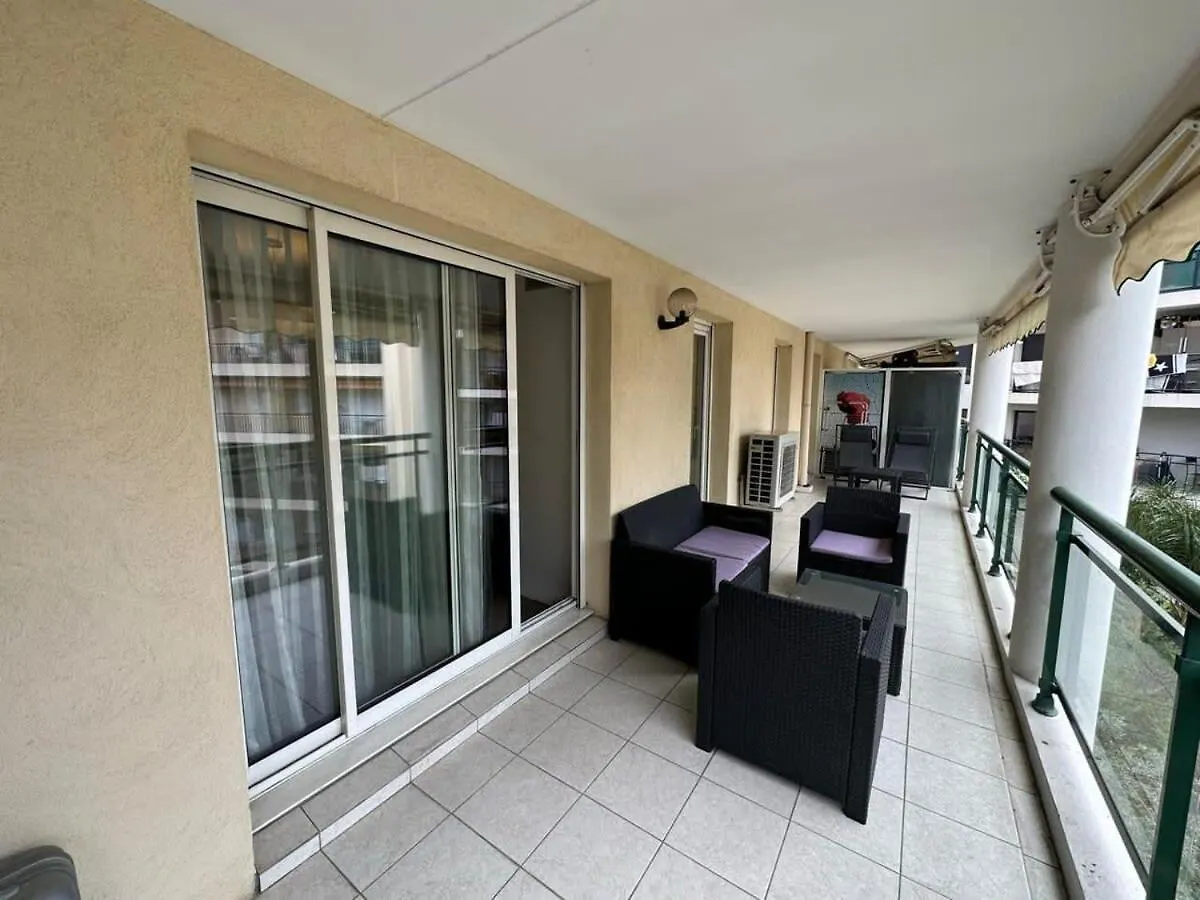 C058 Bel Appartement Spacieux Terrasse Centre Cannes 0*,
