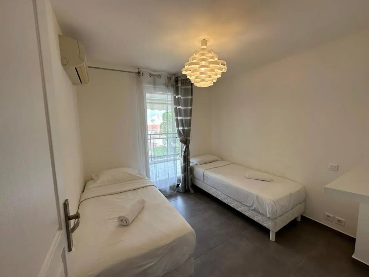 Apartment C058 Bel Appartement Spacieux Terrasse Centre Cannes France